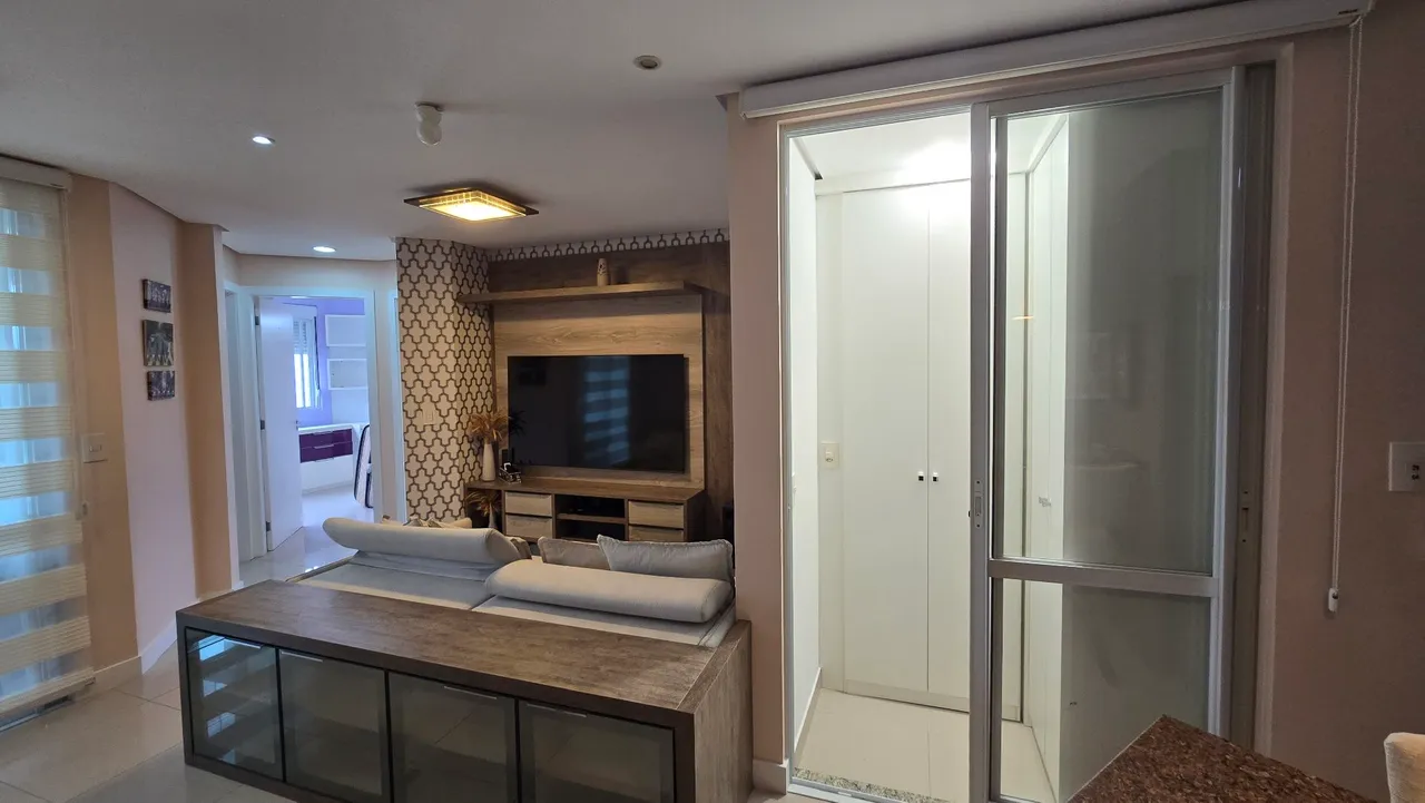 3-bedroom apartment in a building with a gym — photo 17