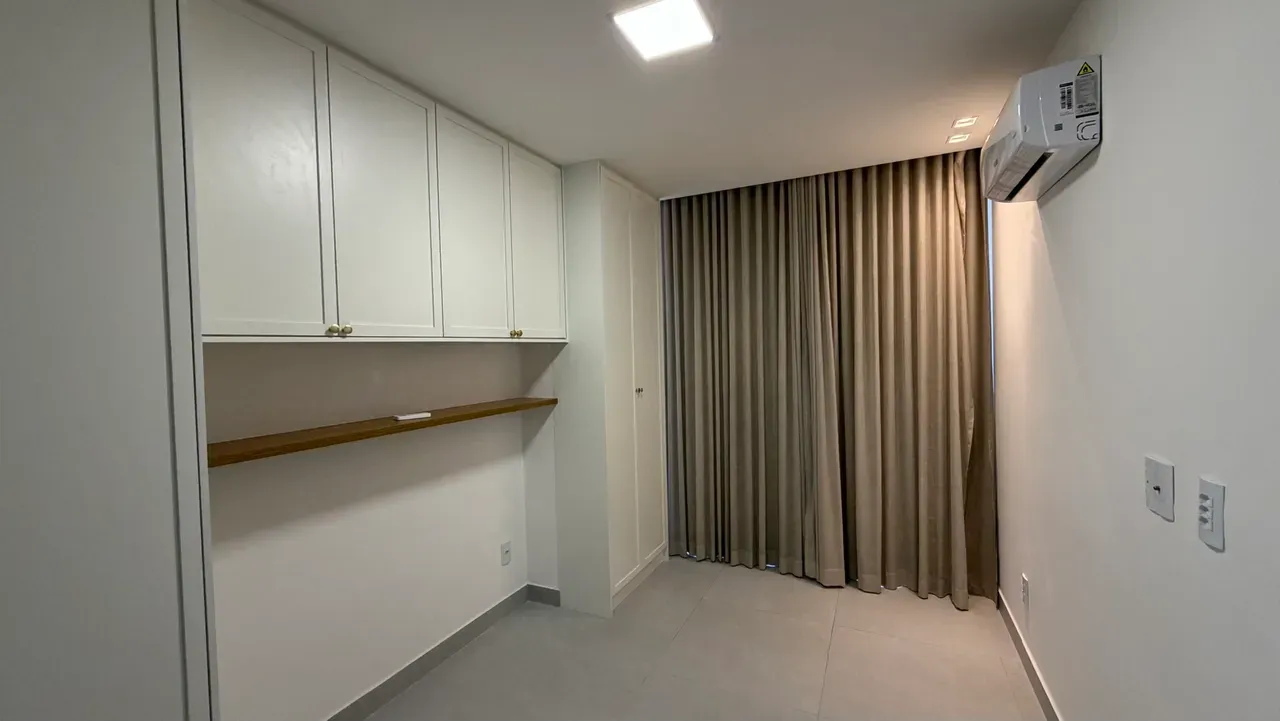 2-bedroom apartment in a building with a heated pool — photo 3