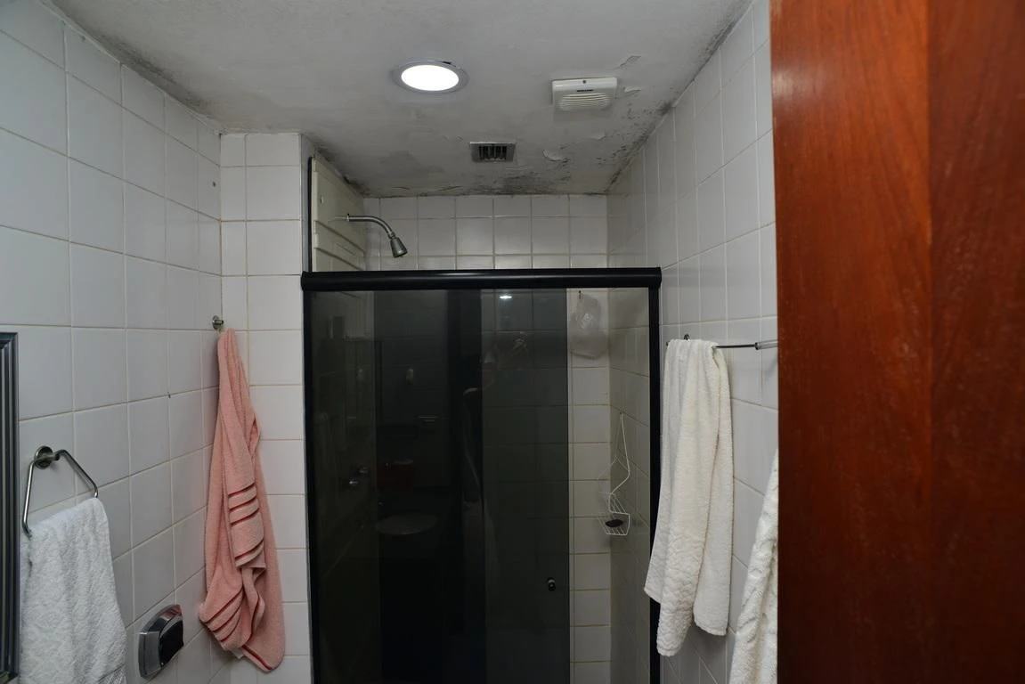 2-bedroom apartment in a building with a sauna — photo 23