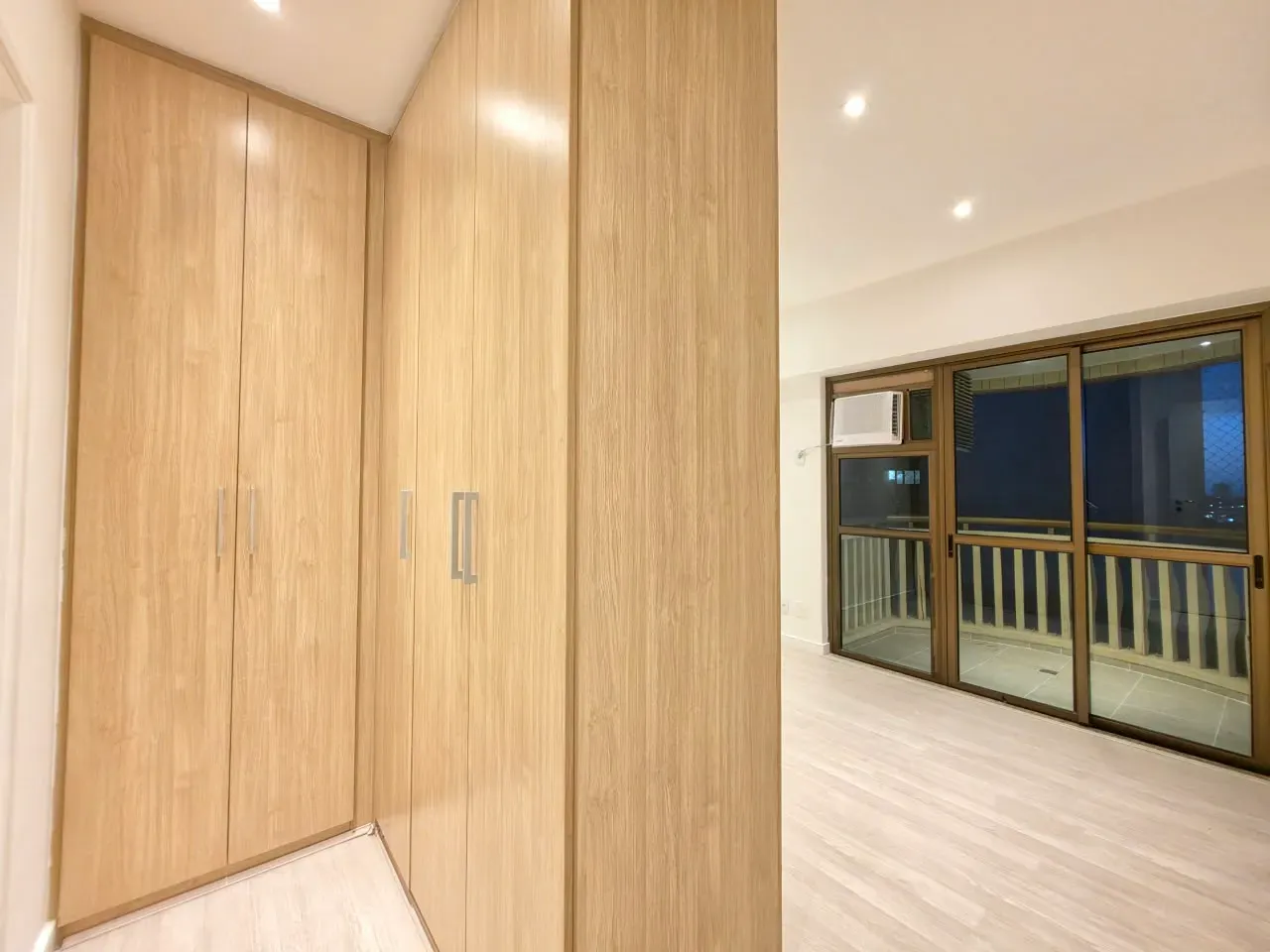 3-bedroom apartment in a building with a sauna — photo 25