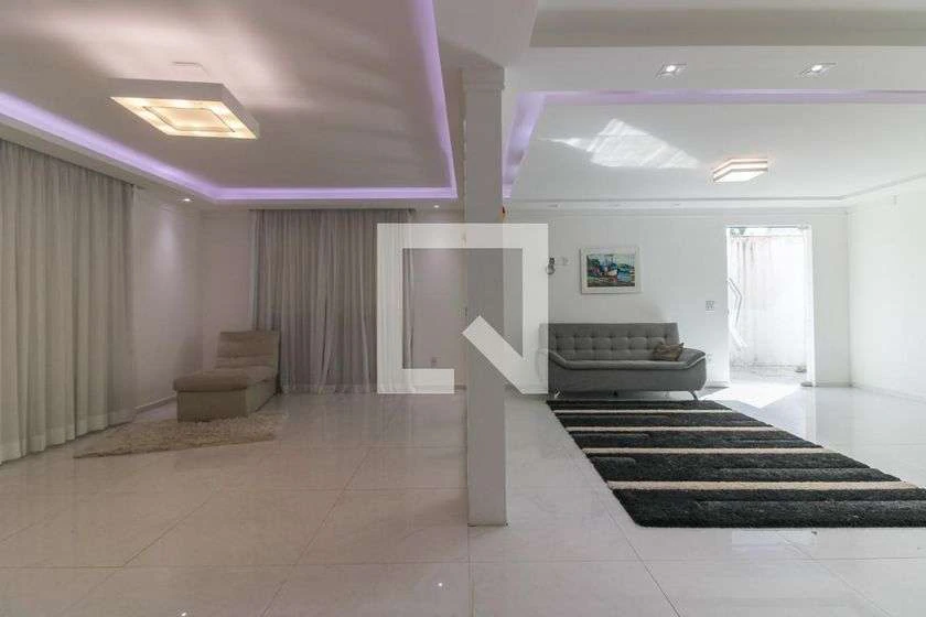 Condominium house with 5 bedrooms and 4 bathrooms — photo 24