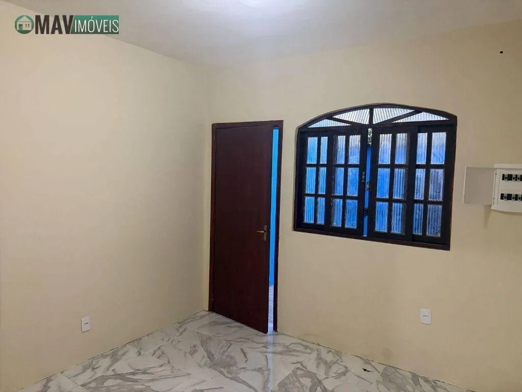 2-bedroom house with a garden