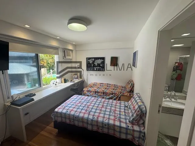 290 m² furnished house with 5 en-suites and 3 parking spaces — photo 38