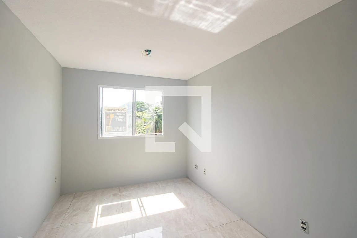 Apartamento com 2 quartos e 1 vaga, pisos de cerâmica — photo 20