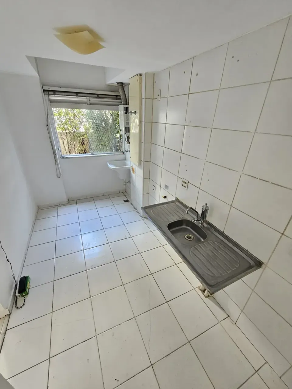 1-bedroom apartment with a balcony and a glass shower — photo 10