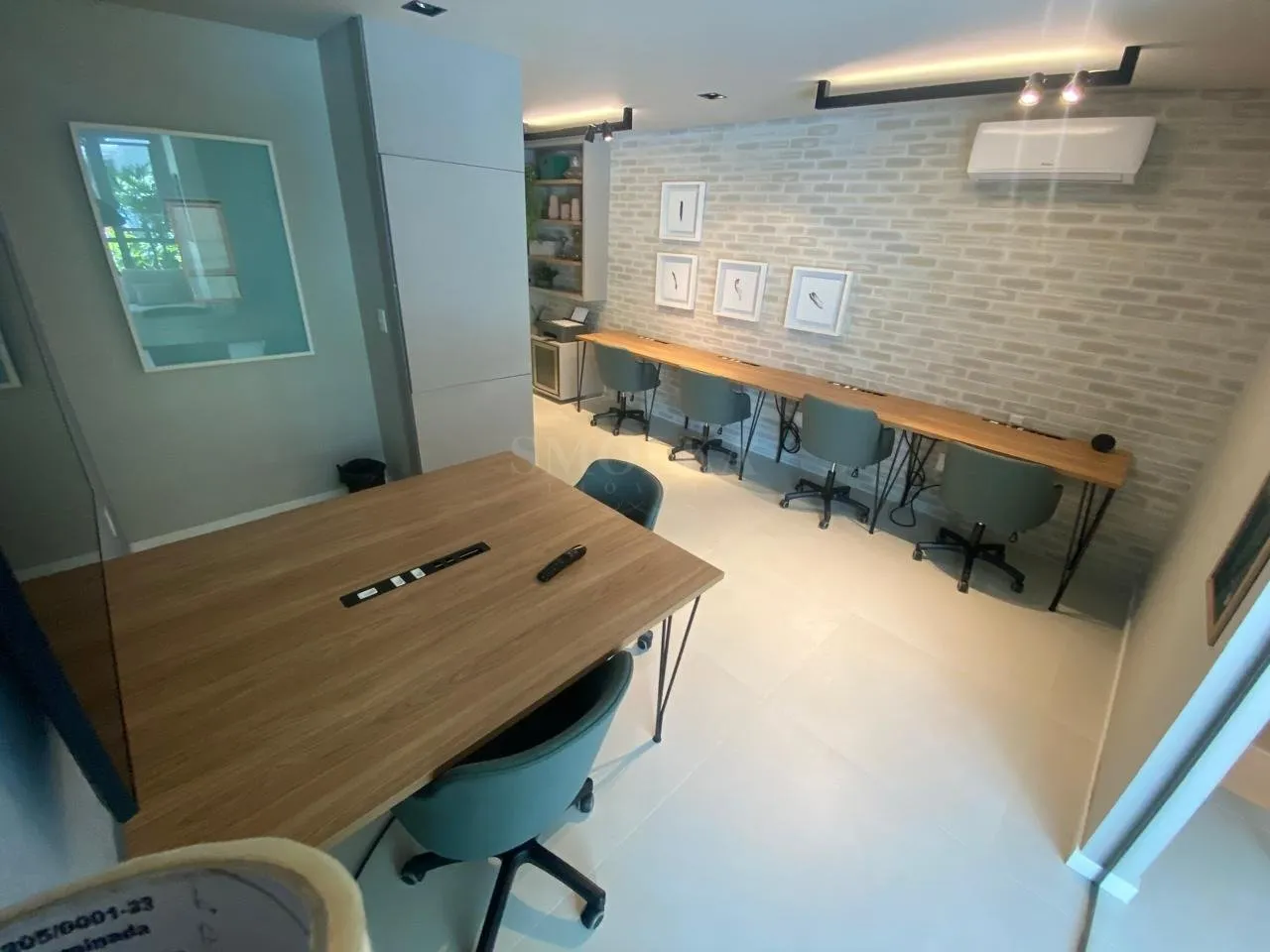 3-bedroom apartment with a grill on the balcony — photo 31
