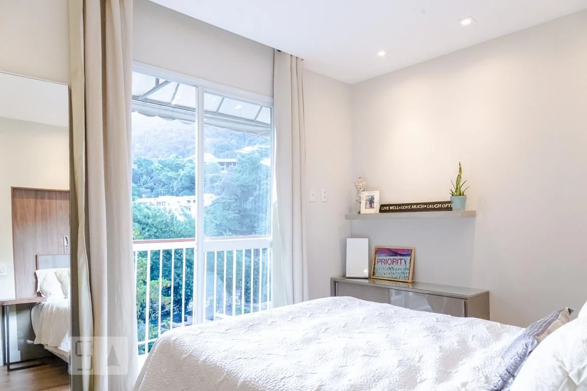 Furnished 2-bedroom apartment with a glassed-in balcony — photo 3