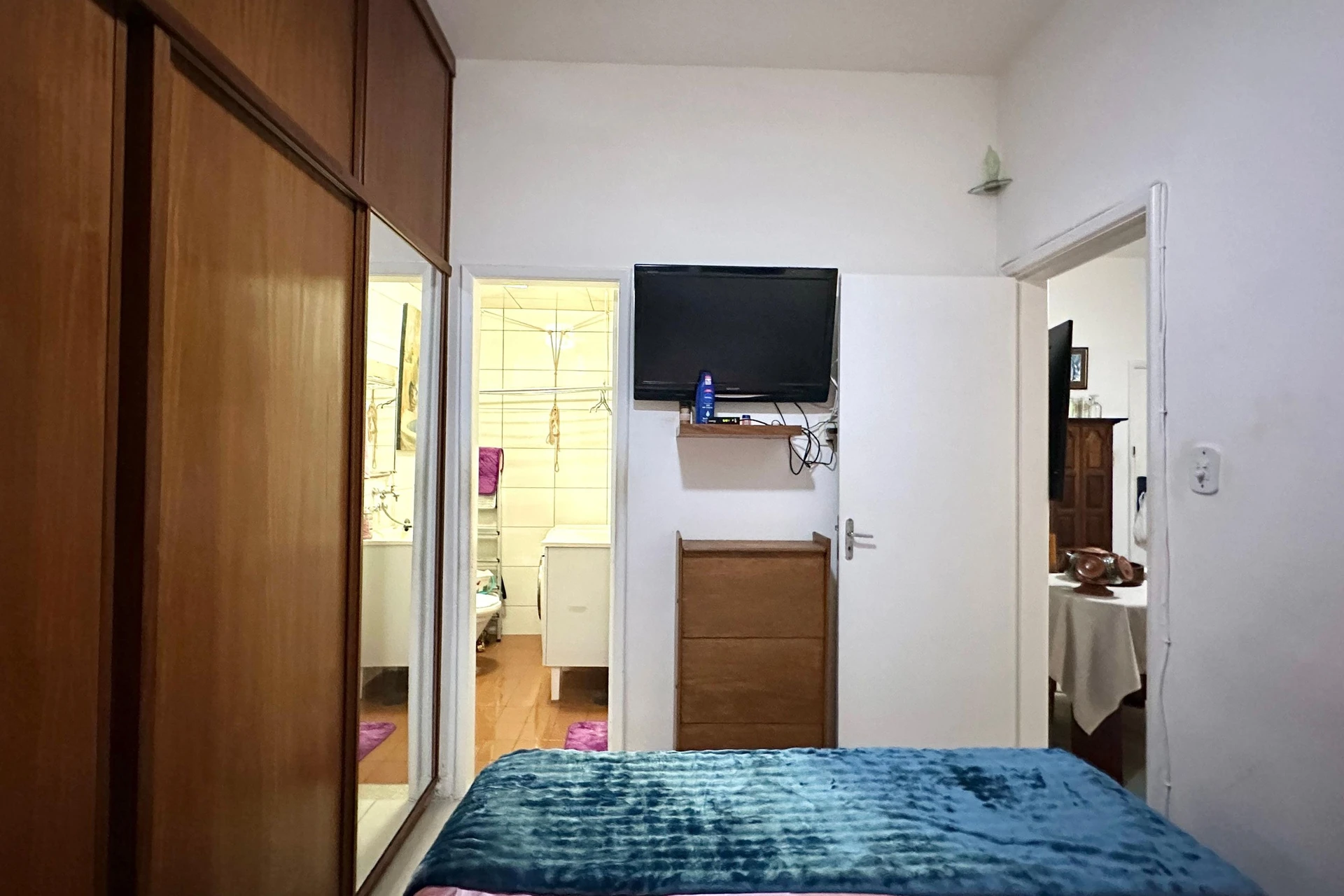 Furnished 1-bedroom apartment with closed kitchen — photo 12