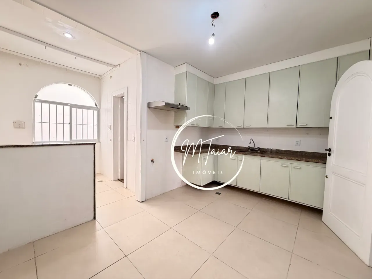 Рабочее место и 4 спальни: квартира 145 м² — photo 19