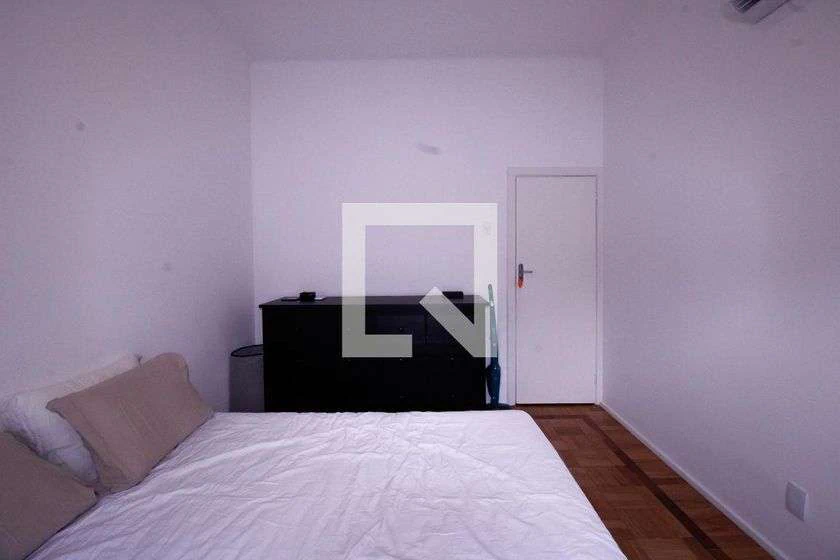 Rental apartment with 2 bedrooms and a balcony — photo 13