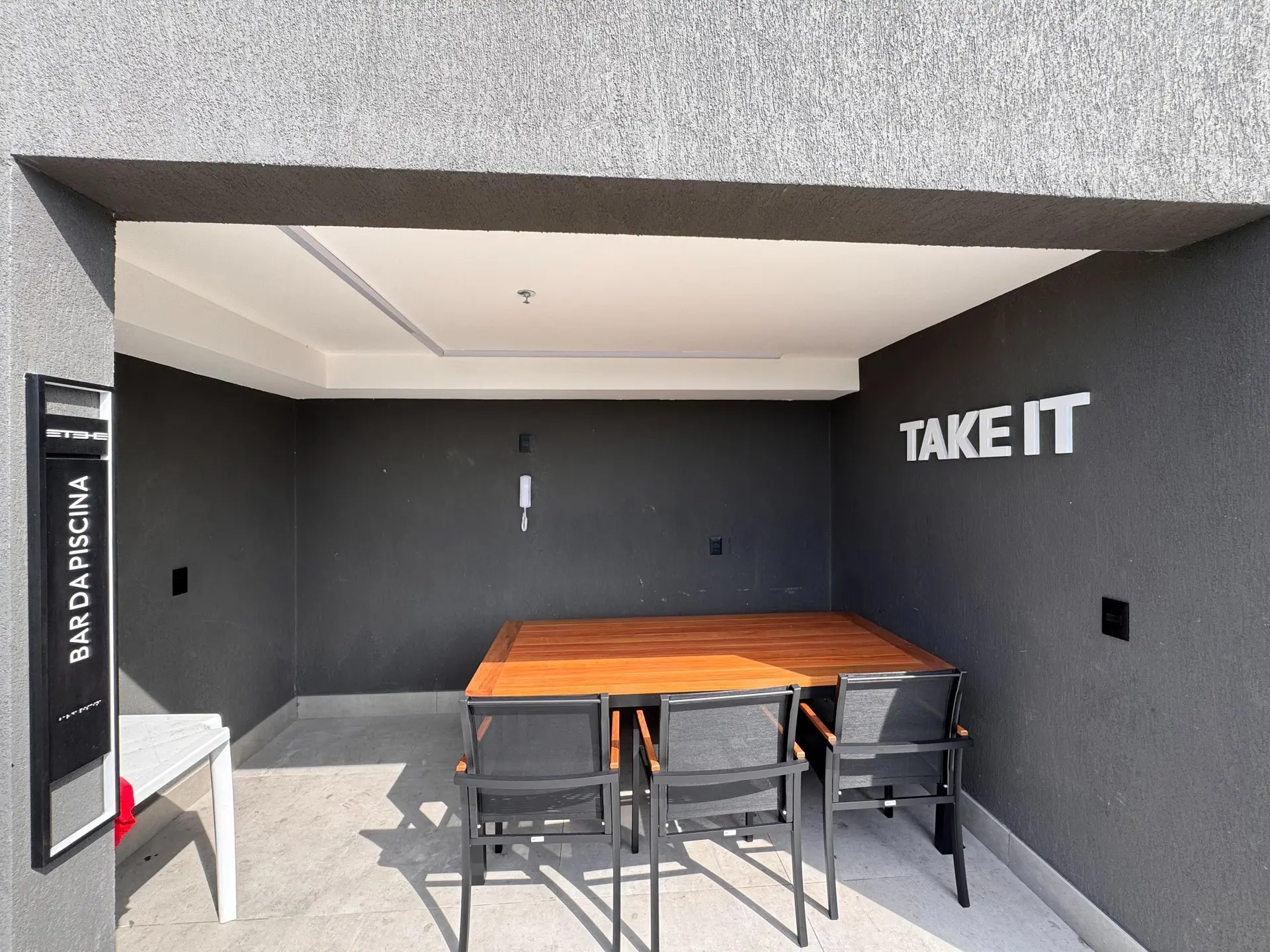 3-bedroom apartment with open-plan kitchen — photo 40