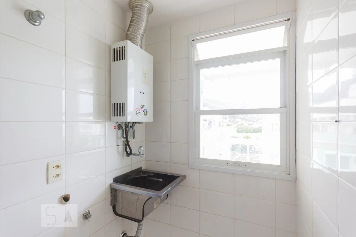 2-bedroom apartment with 1 en-suite and balcony BBQ — photo 36
