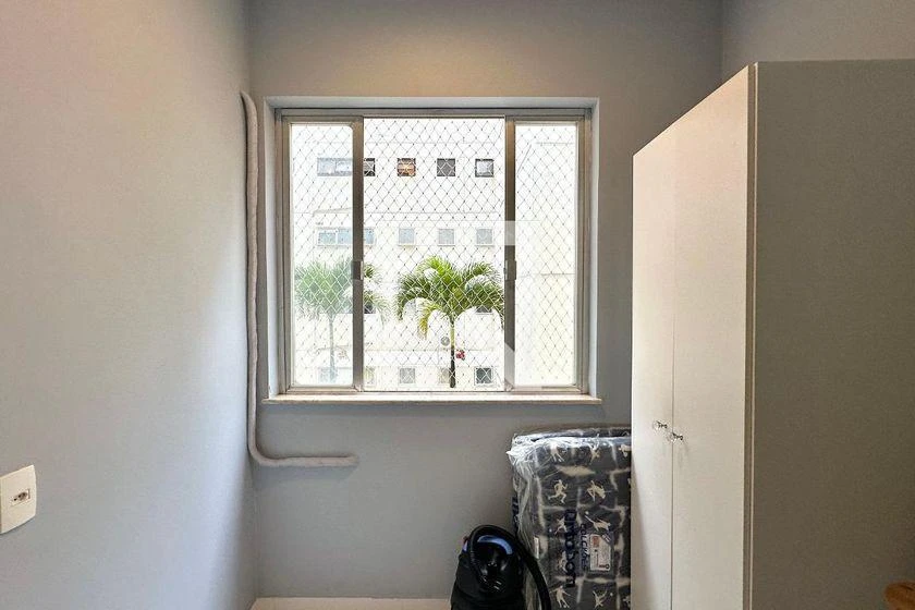 214 m² apartment with 4 bedrooms and 2 parking spaces — photo 46