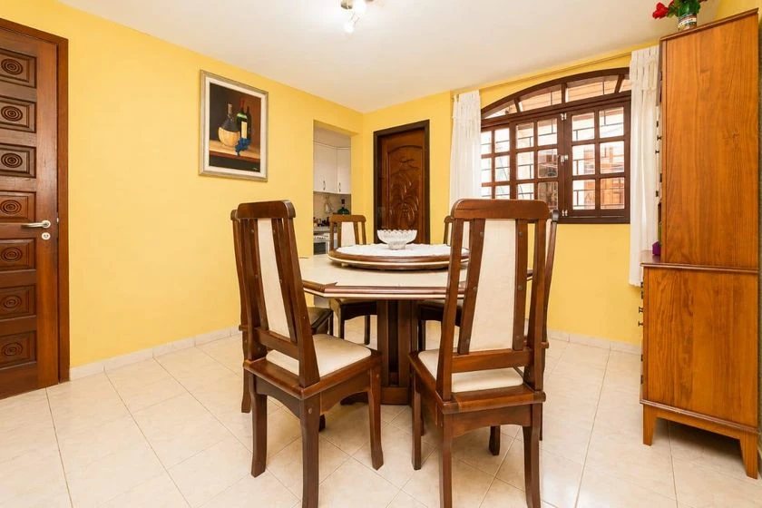 Unfurnished house with 4 bedrooms and 4 bathrooms — photo 4