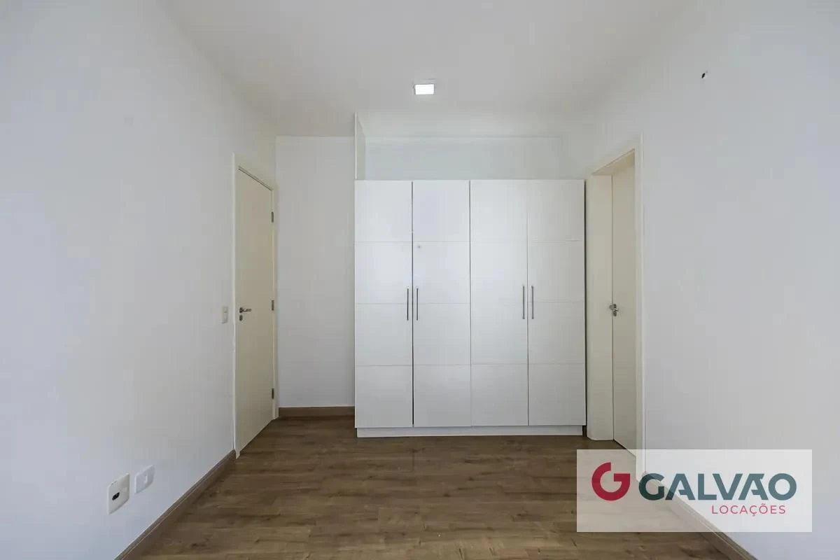 Apartment, 77 m², with wood or laminate floors — photo 26