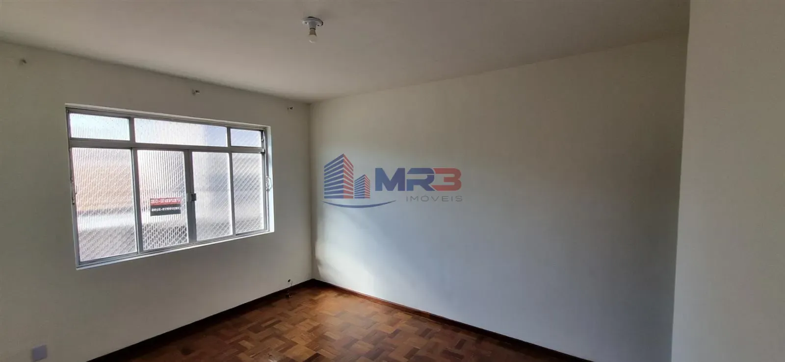Departamento de 2 dormitorios con piso de madera o laminado — photo 3