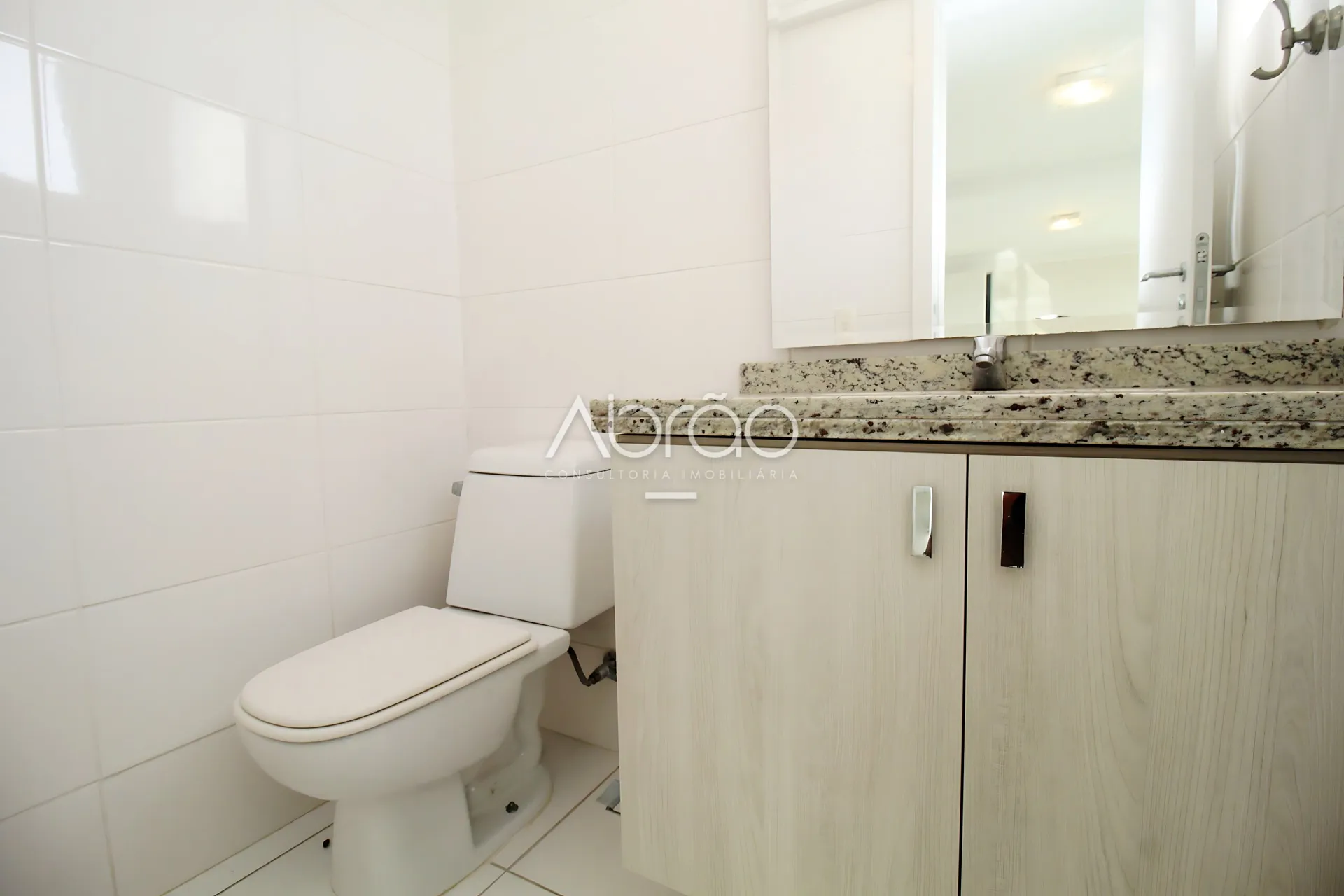 Furnished duplex apartment with 4 suites and 5 baths — photo 11