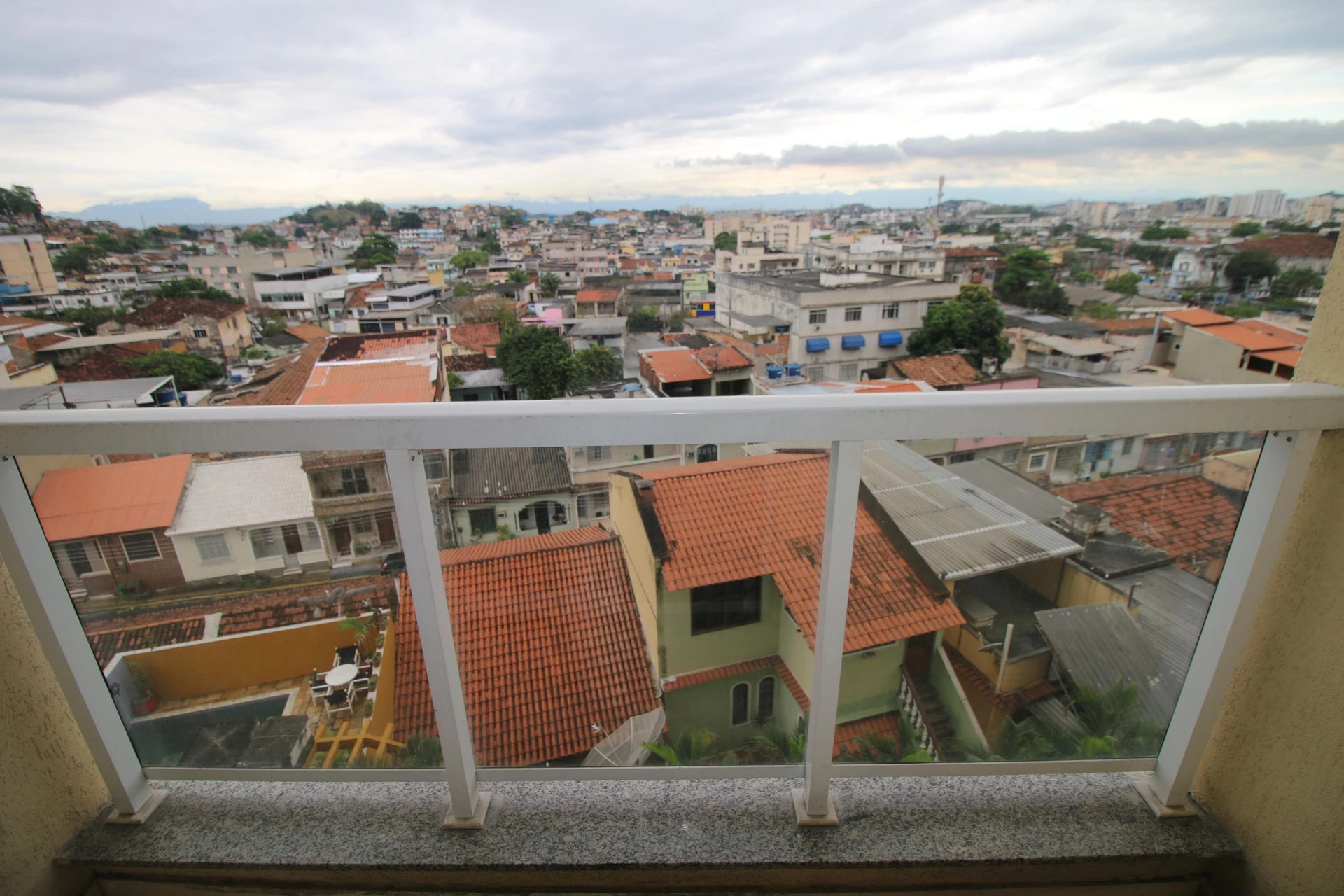 Rental apartment with 2 bedrooms and a balcony — photo 7