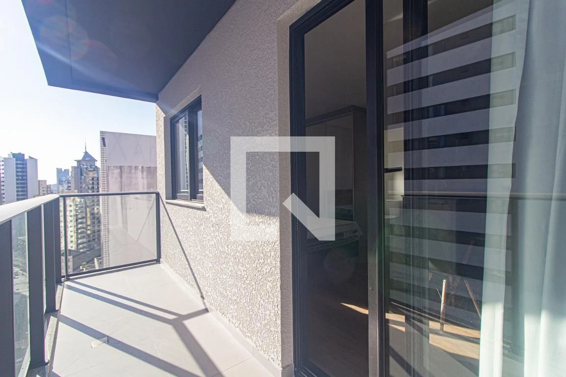 Furnished studio in a building with an indoor pool — photo 7