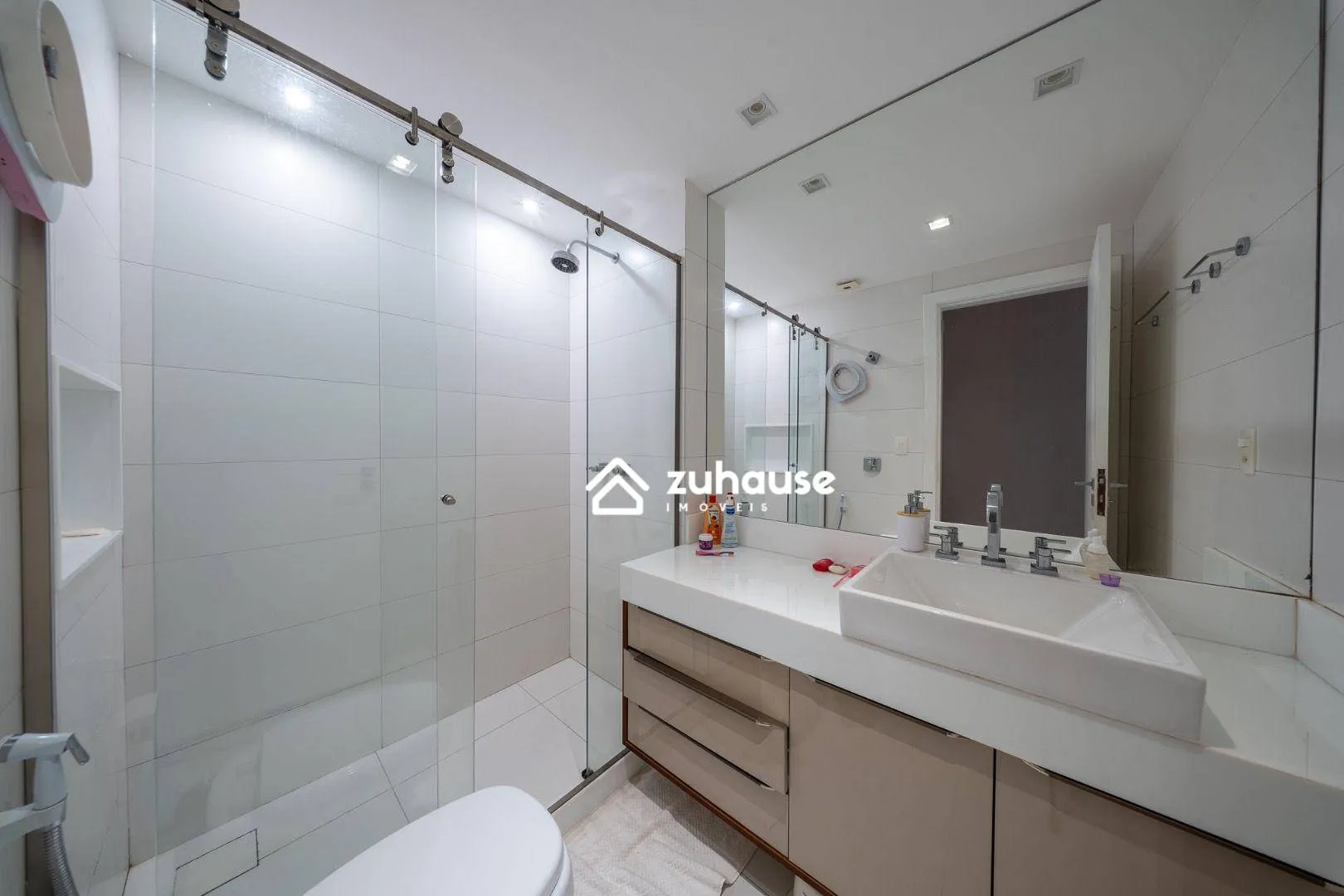 Unfurnished house with 4 bedrooms and open-plan kitchen — photo 25