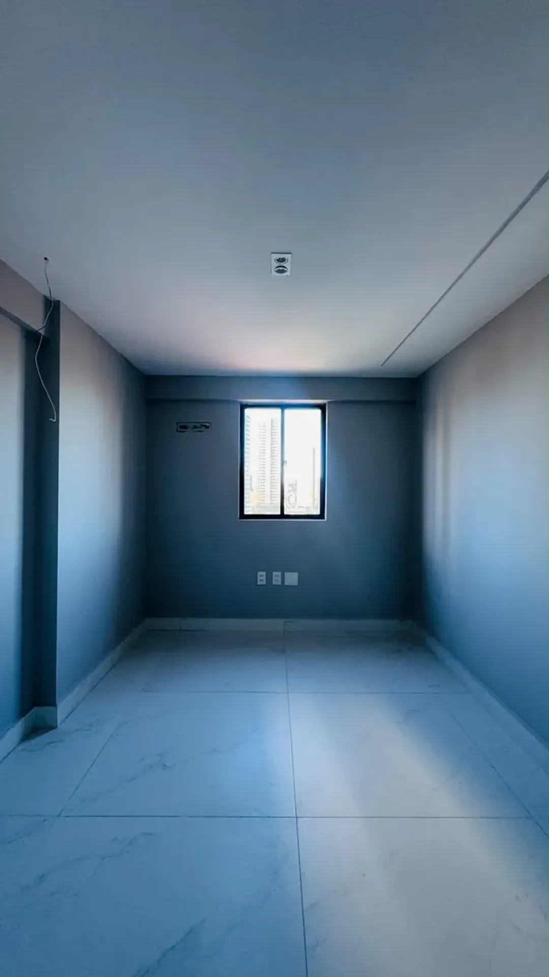 Apartment on the 7th floor with floor-to-ceiling windows — photo 4