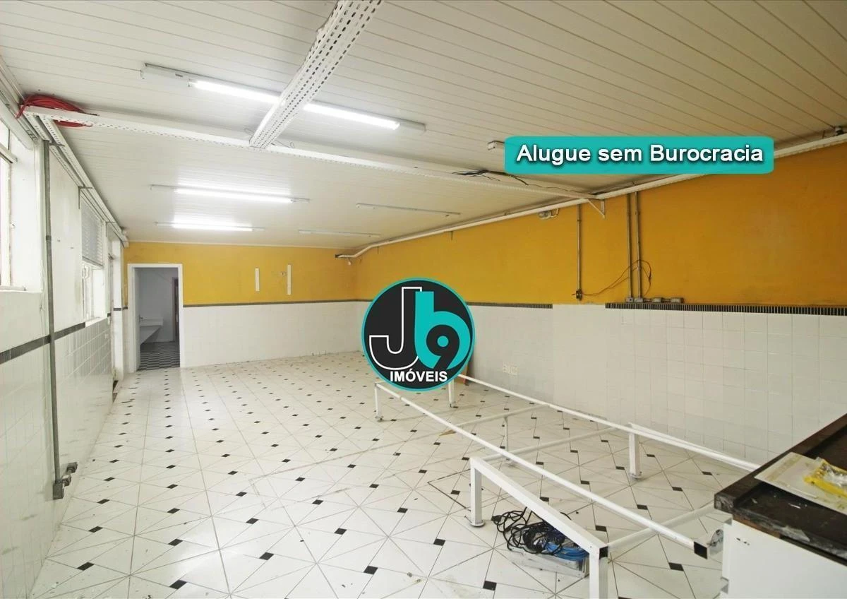 Casa industrial com 8 salas e cozinha fechada