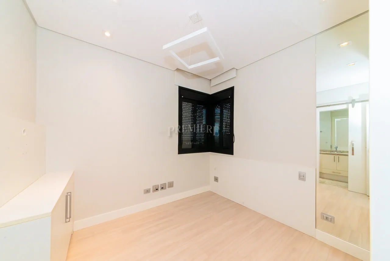 Apartamento de 3 suítes com 265 m² e 2 vagas — photo 19