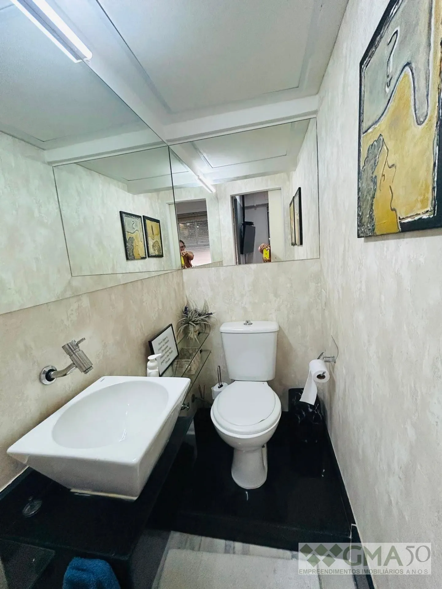 Air-conditioned apartment with 2 bedrooms and 3 bathrooms — photo 22