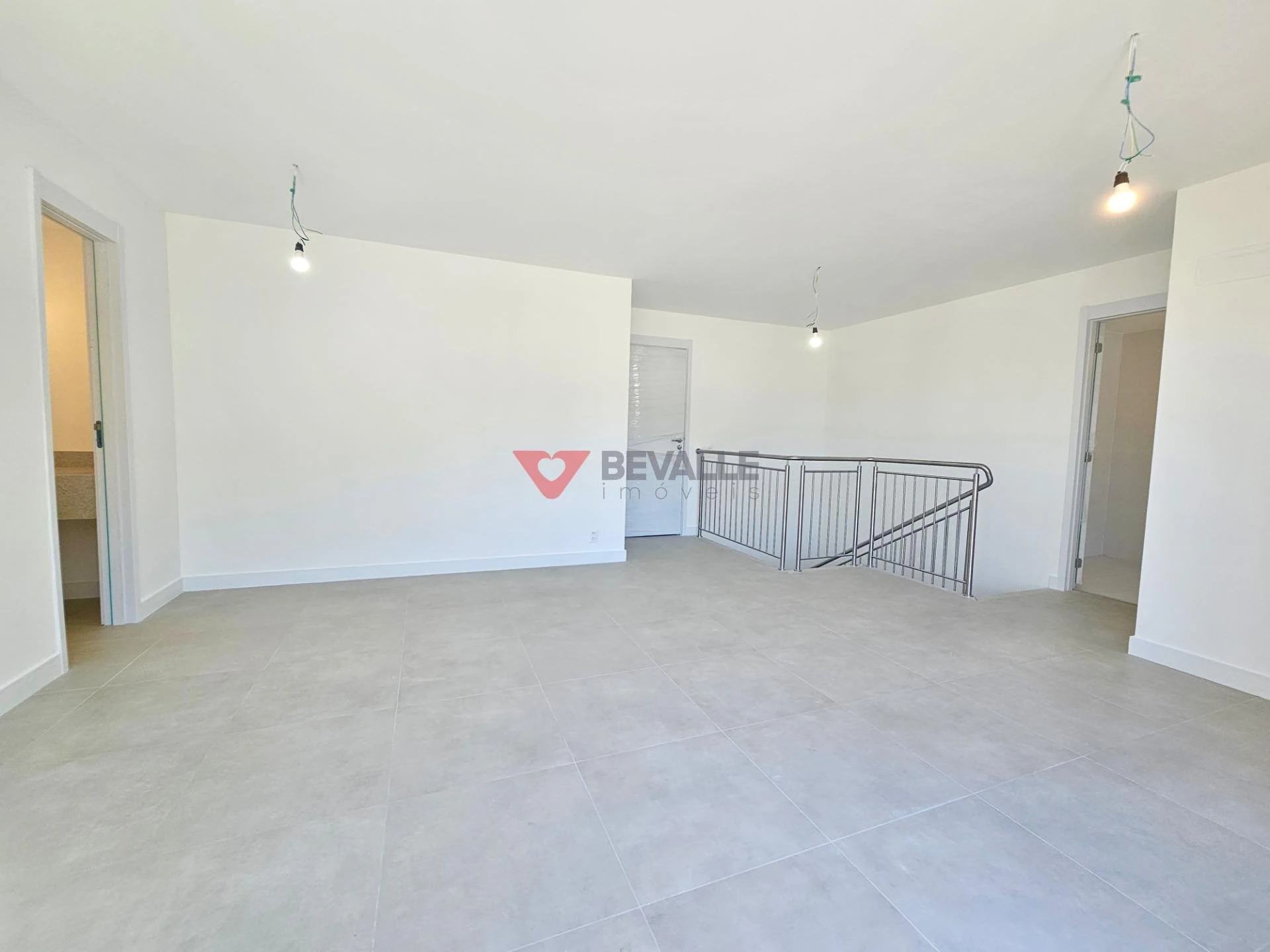 3-bedroom top-floor home with balcony and 152 m² — photo 18