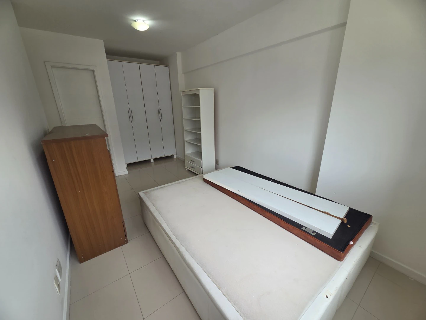 3-bedroom apartment in a building with a sauna — photo 25