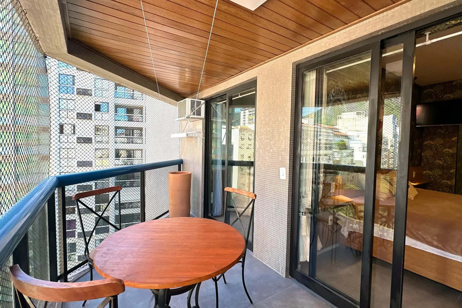 Apartamento mobiliado com 2 suítes e 3 banheiros — photo 9