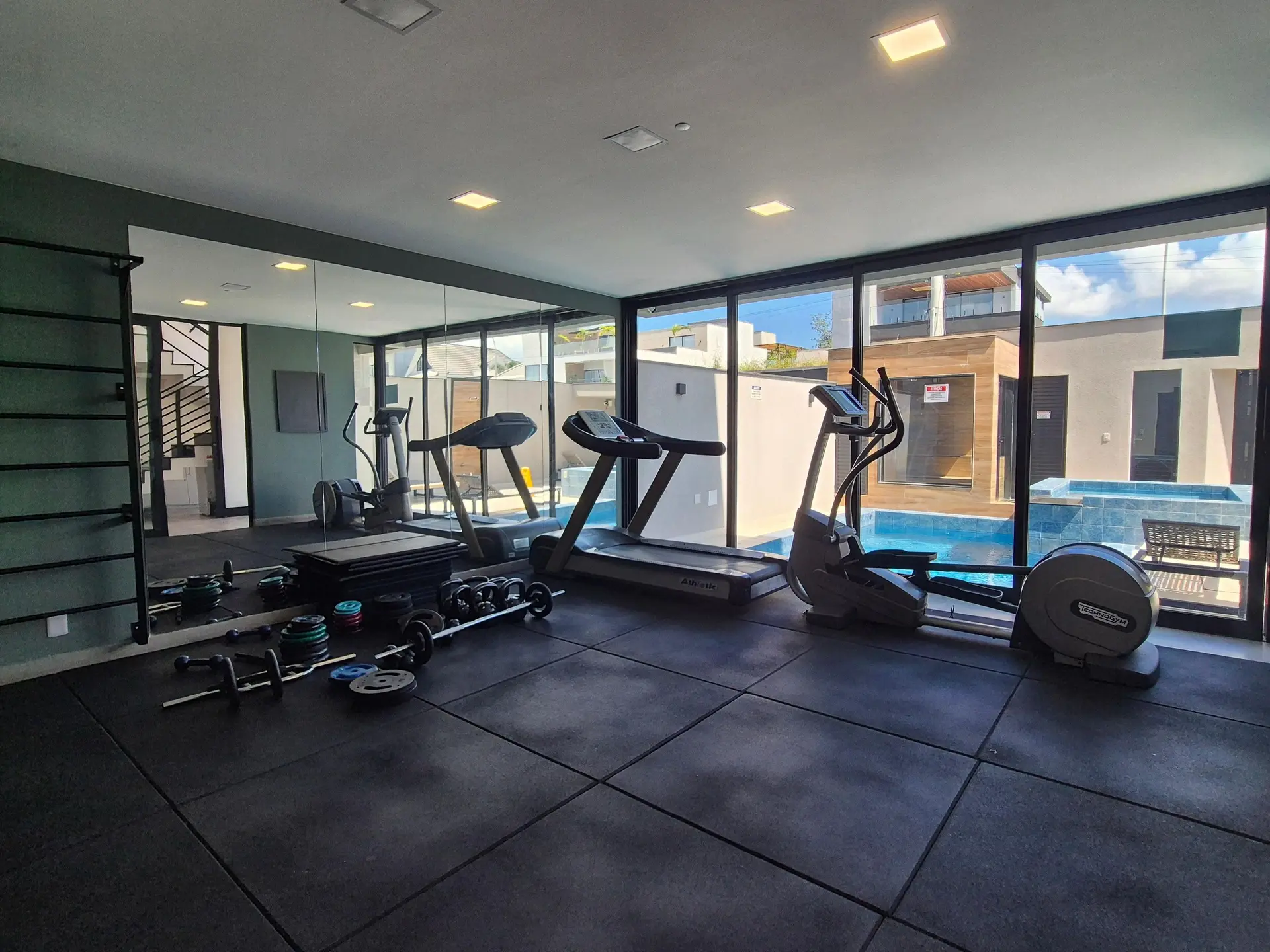 Studio mobiliado com 1 quarto e varanda com fechamento — photo 25