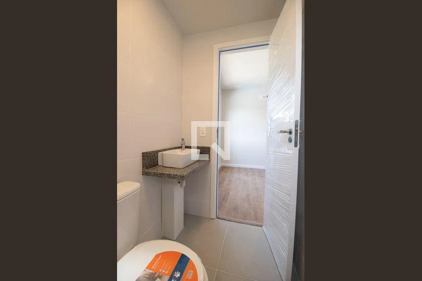 3-bedroom apartment with a park view in Curitiba — photo 57