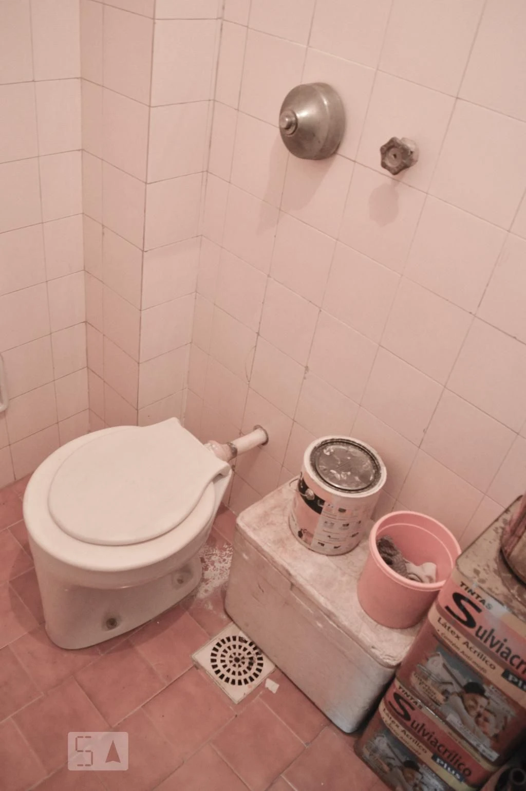 Furnished 2-bedroom apartment with private BBQ — photo 36