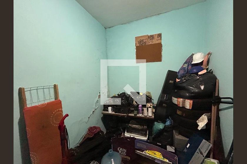 Furnished 3-bedroom house with desk workspace — photo 40