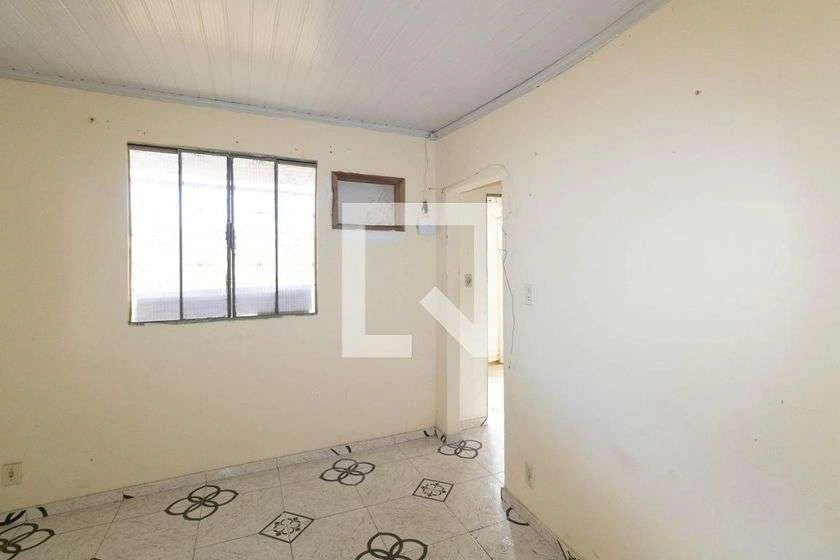 House with 1 bedroom and 60 m², with a compact kitchenette