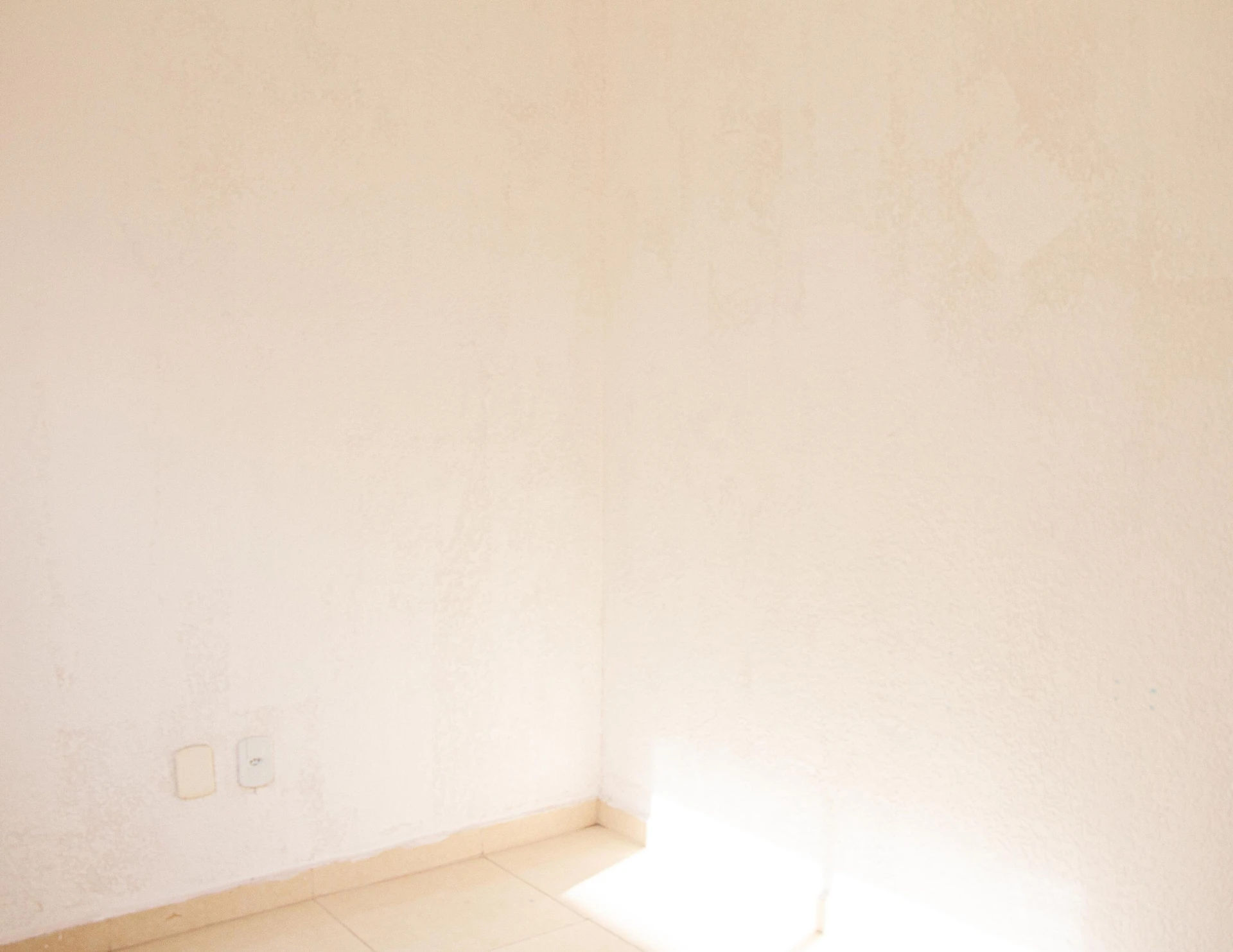 Unfurnished 2-bedroom apartment with pet-friendly policy — photo 16