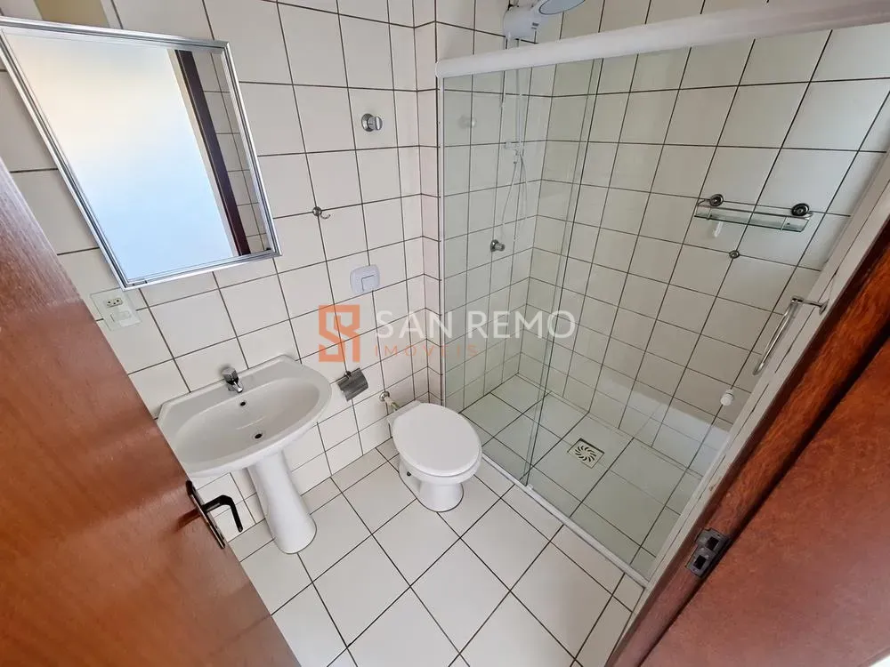 2-bedroom apartment, both with their own bathrooms, 77 m² — photo 12