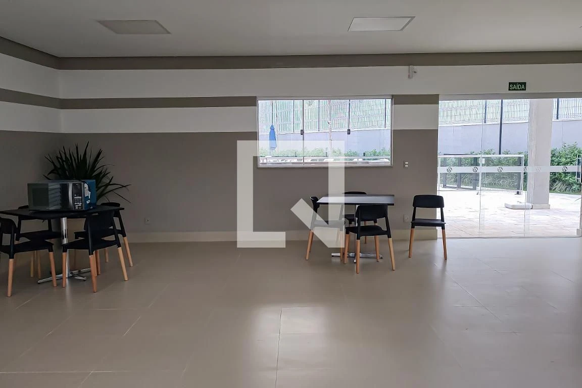 Apartamento de 2 quartos em condomínio com academia — photo 17