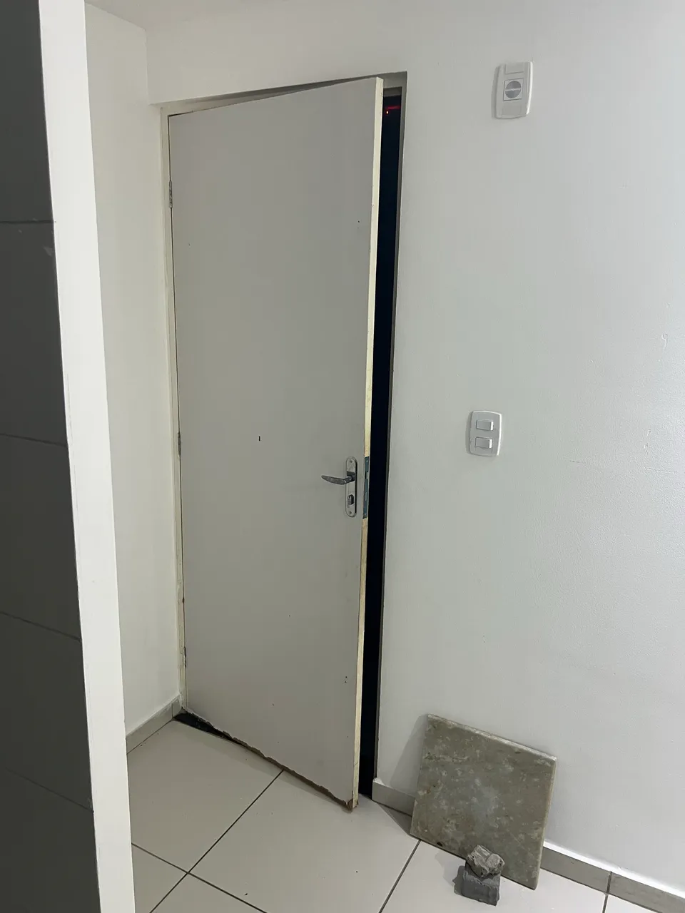 84 m² rental apartment with fitted cabinets and 2 bedrooms — photo 6