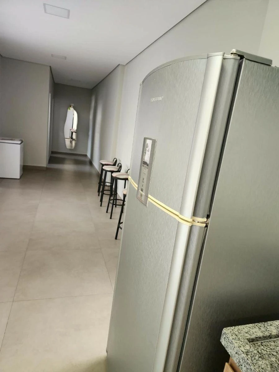 Wood or laminate floors in a 3-bedroom apartment, 100 m² — photo 15