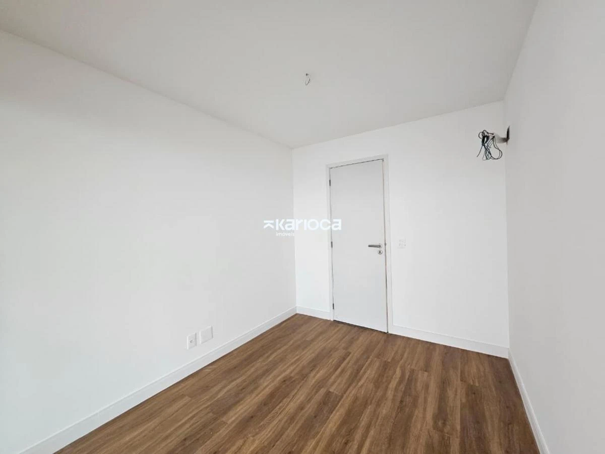 3-bedroom apartment with floor-to-ceiling windows — photo 25