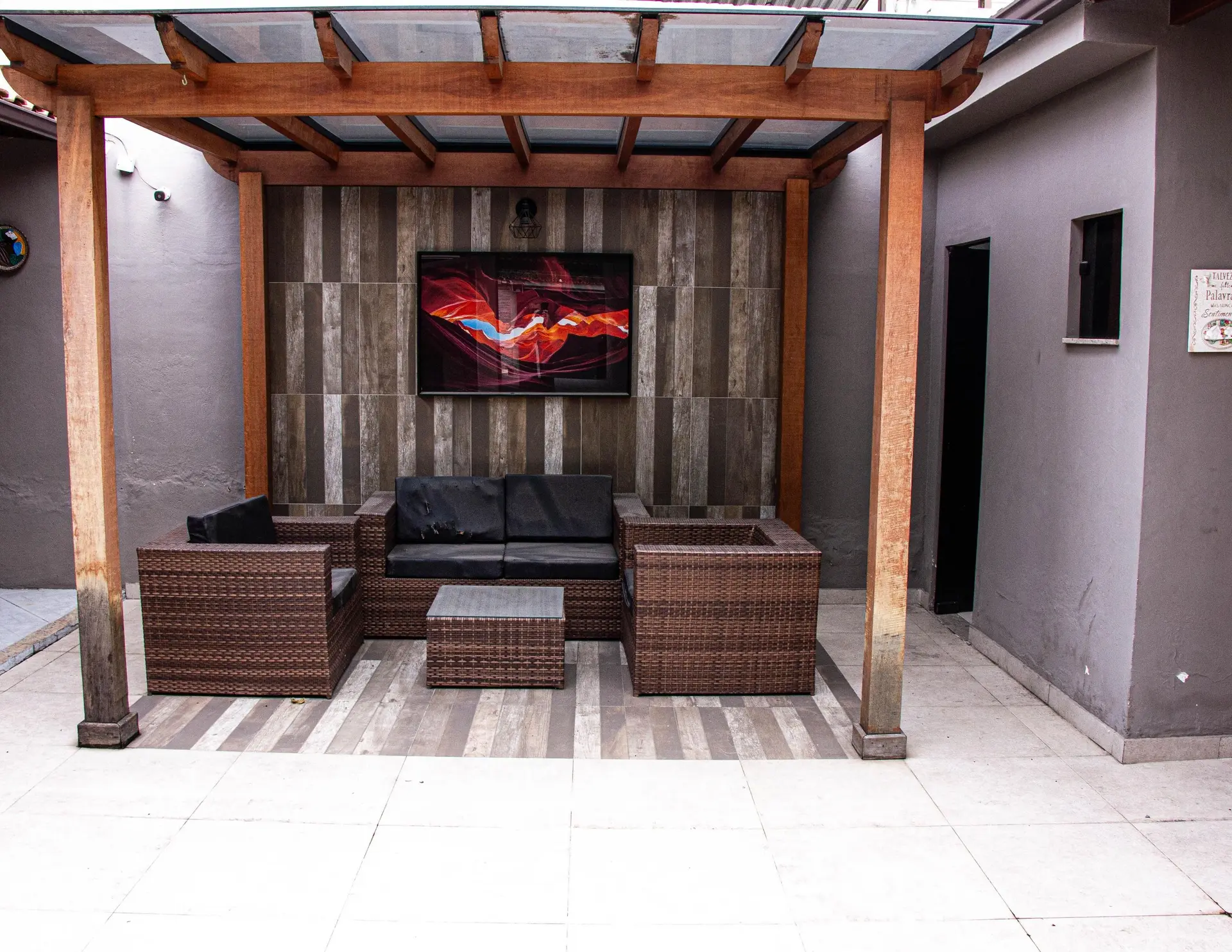 Furnished house, 300 m², with a grill on the balcony — photo 45
