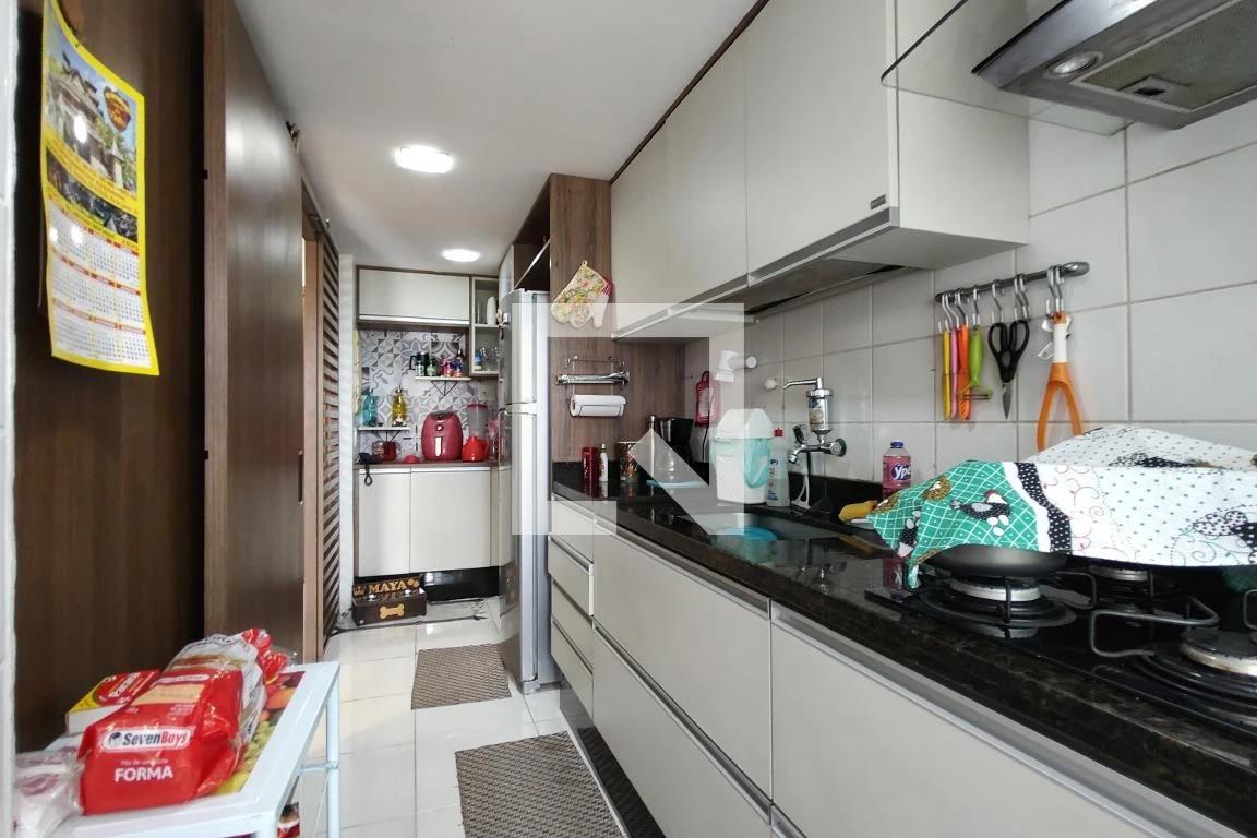 Glass-enclosed balcony in a 3-bedroom apartment, 155 m² — photo 29