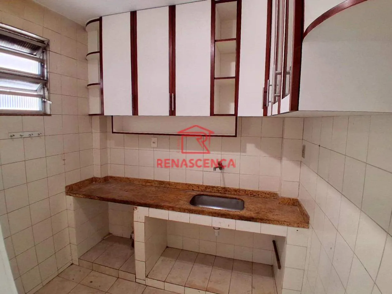 Unfurnished 2-bedroom apartment with 1 bathroom — photo 2