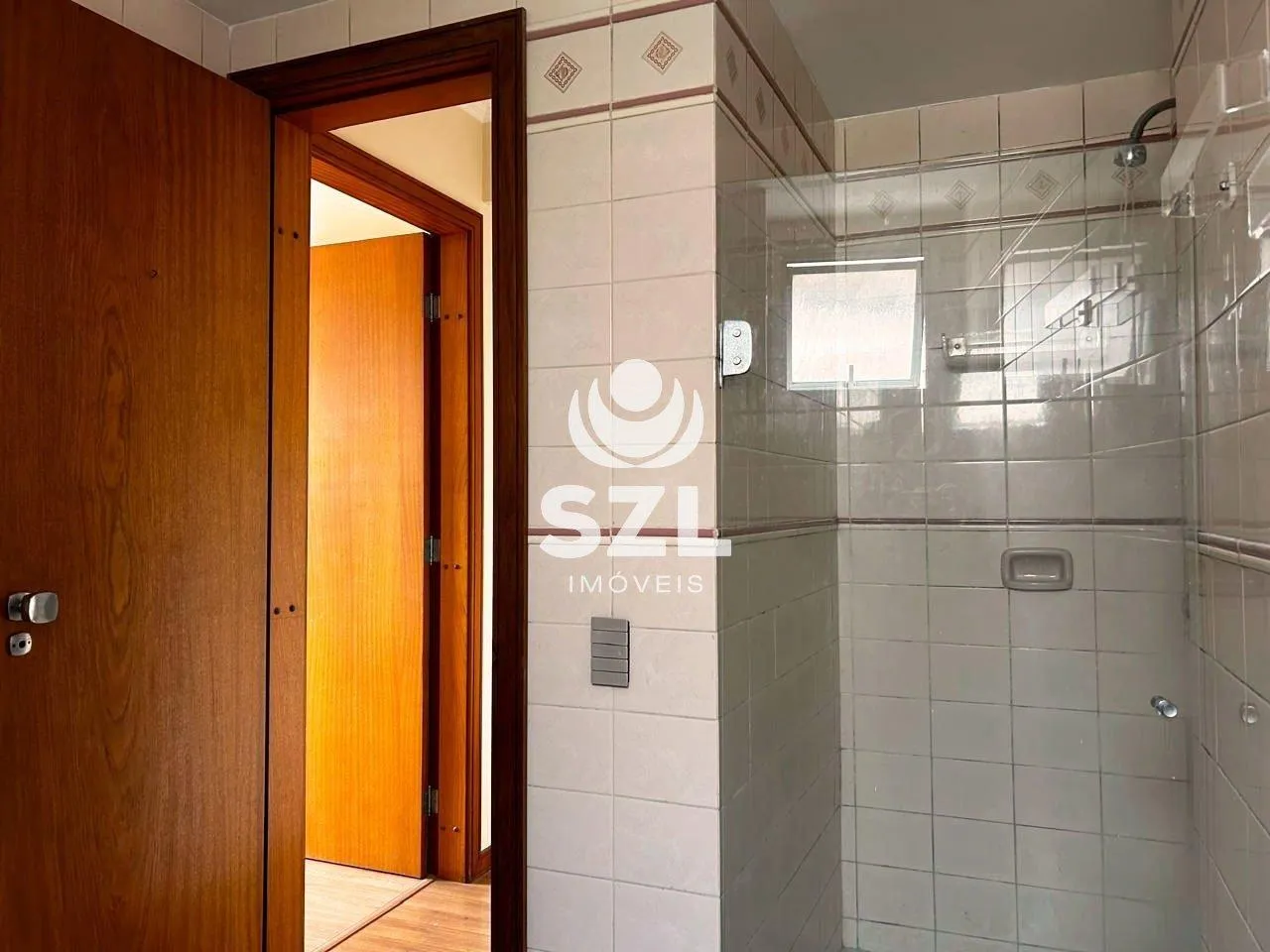 Apartamento com piso de madeira ou laminado, Cabral — photo 16