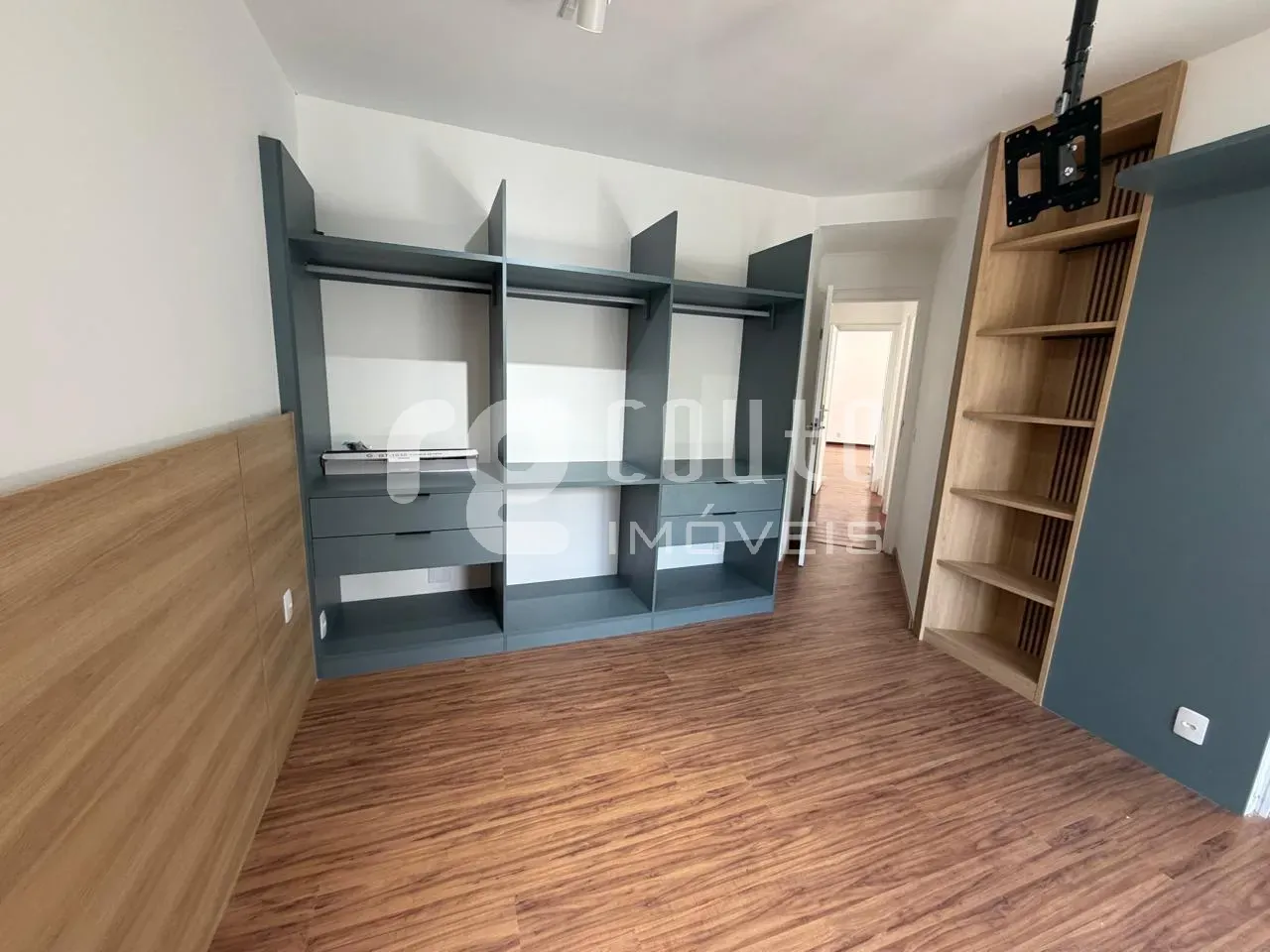 3-bedroom apartment with built-in wardrobes and balcony — photo 20