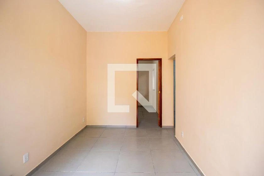 Balcony with a grill in a 2-bedroom house, 100 m² — photo 24