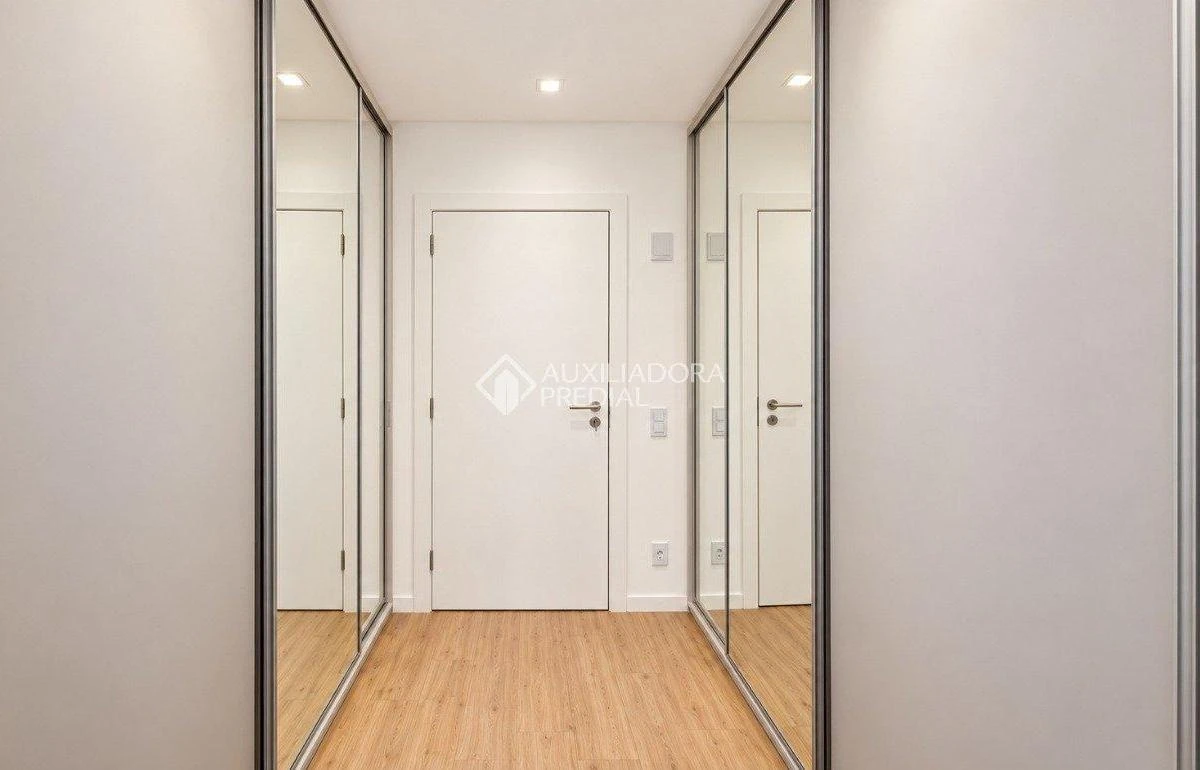 3-bedroom apartment with a park view in Florianópolis — photo 6