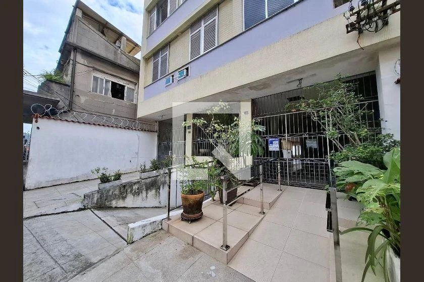 Rental apartment with 4 bedrooms and 2 bathrooms — photo 39
